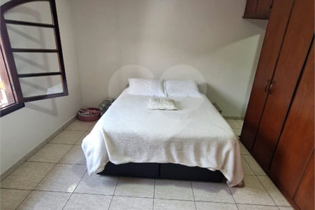 Sobrado à venda com 4 quartos, sendo 1 suíte, em Jardim Leonor Mendes de Barros, São Paulo, SP