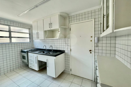 Apartamento à venda com 3 quartos, sendo 1 suíte, em Itaim Bibi, São Paulo, SP