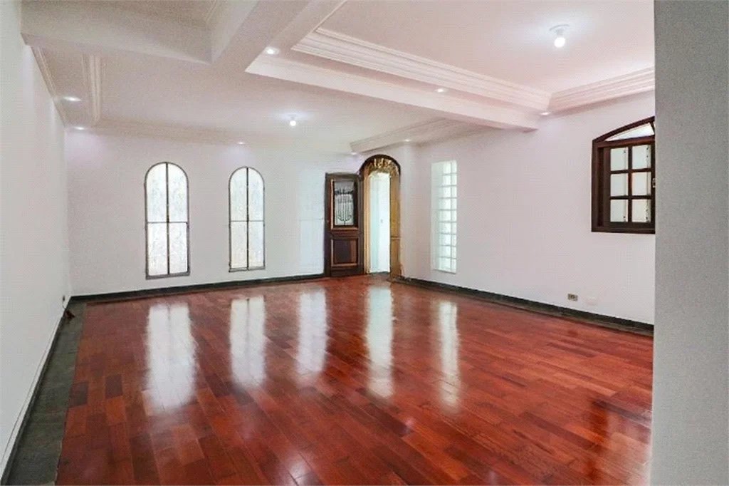 Casa à venda com 3 quartos, sendo 2 suítes, em Ferreira, São Paulo, SP