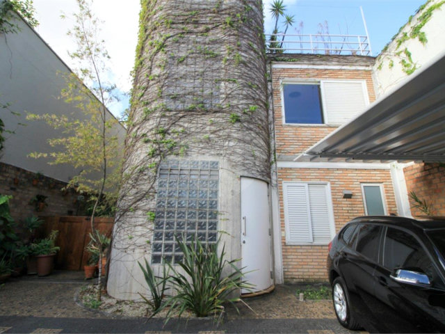 Casa à venda ou para alugar com 5 quartos, sendo 3 suítes,  em Vila Madalena, São Paulo, SP