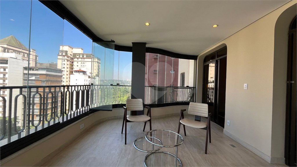 Apartamento à venda com 4 quartos, sendo 3 suítes, em Itaim Bibi, São Paulo, SP