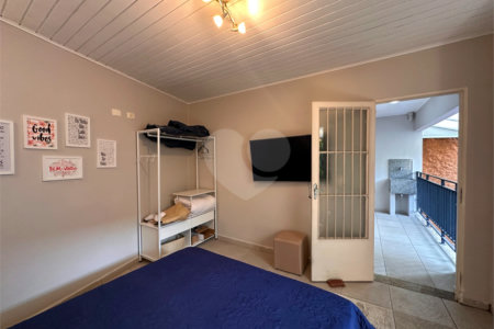 Casa à venda com 3 quartos, sendo 1 suíte,  no condomínio Barão do Triunfo, São Paulo - SP