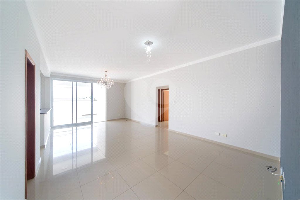 Casa à venda com 4 quartos, sendo 3 suítes,  no condomínio Parque Esplanada, Votorantim - SP