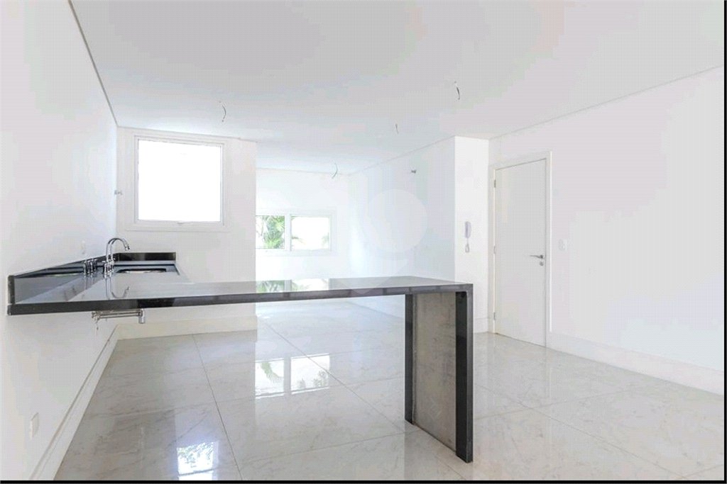 Casa à venda com 4 suítes no condomínio Hípica Garden, São Paulo - SP