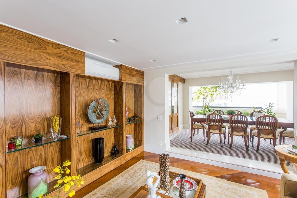 Apartamento à venda com 3 suítes em Campo Belo, São Paulo, SP