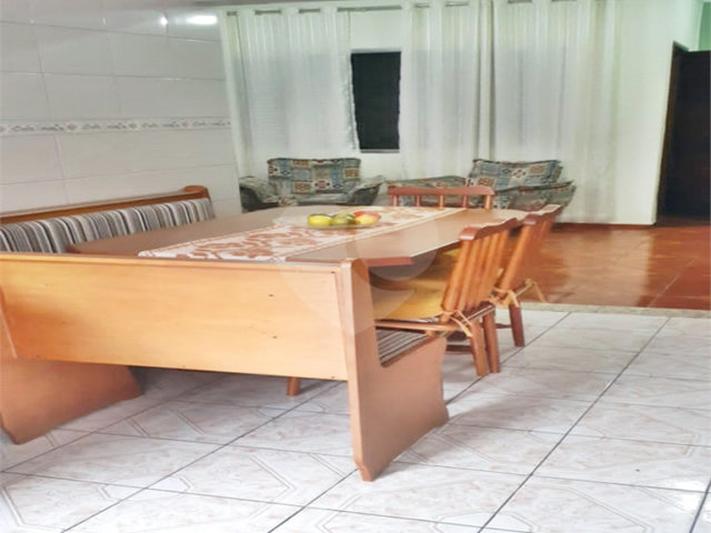 Sobrado à venda com 3 quartos em Tremembé, São Paulo, SP