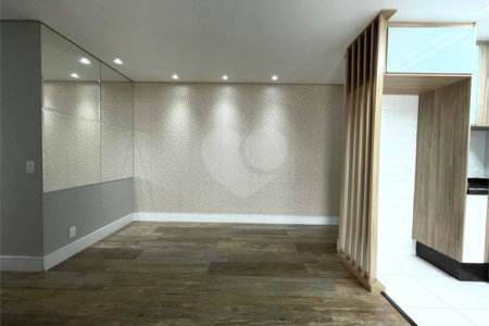 Apartamento à venda com 3 quartos, sendo 1 suíte,  em Vila Gomes Cardim, São Paulo, SP