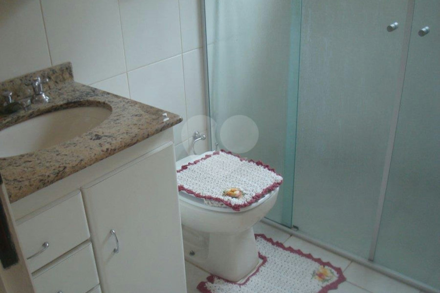 Sobrado à venda com 3 quartos, sendo 1 suíte,  em Parque Peruche, São Paulo, SP