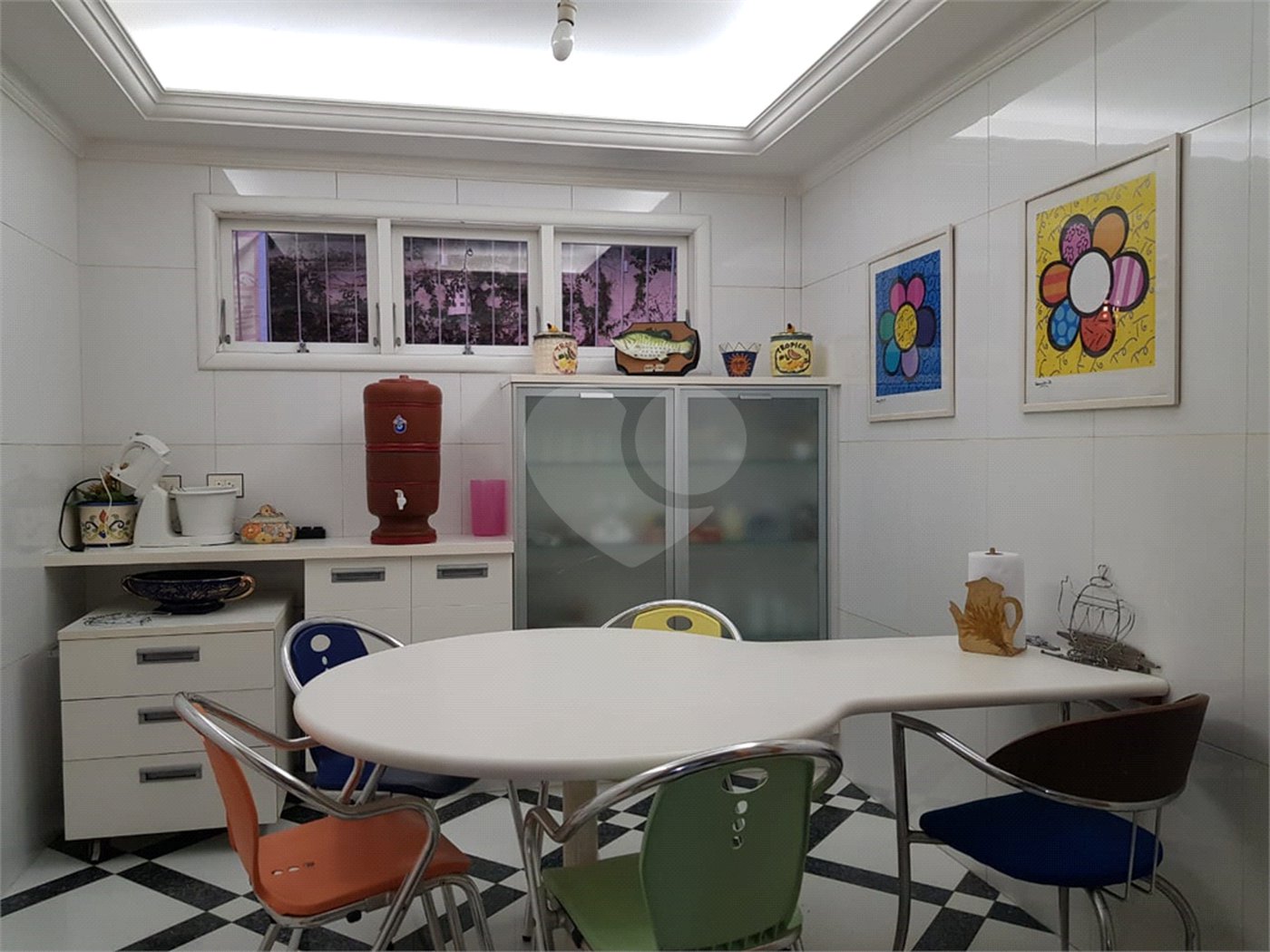 Sobrado à venda com 4 quartos, sendo 2 suítes, em Jardim Marajoara, São Paulo, SP