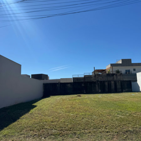 Lote à venda no condomínio Olívio Francischini, Hortolândia - SP
