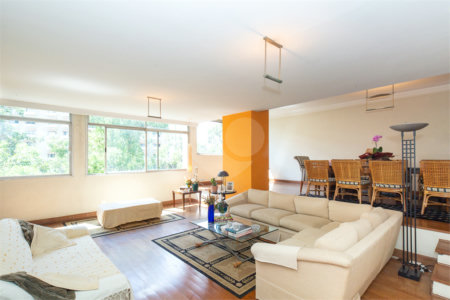 Apartamento à venda com 3 quartos, sendo 2 suítes,  em Alto da Boa Vista, São Paulo, SP
