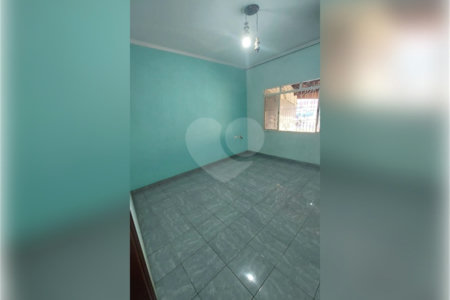 Casa à venda com 3 quartos, sendo 1 suíte, em Vila Nova Sorocaba, Sorocaba, SP