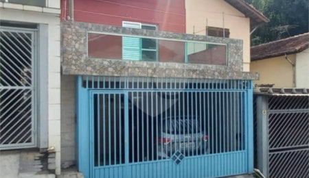 Sobrado à venda com 3 quartos, sendo 1 suíte,  em Tremembé, São Paulo, SP