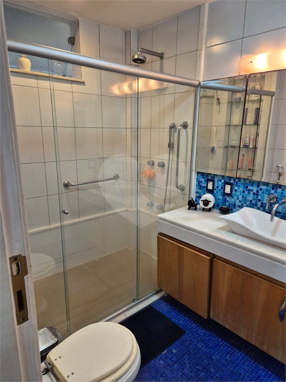 Apartamento à venda com 2 quartos, sendo 1 suíte,  em Copacabana, Rio de Janeiro, RJ
