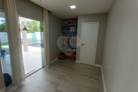 Casa à venda com 3 quartos, sendo 1 suíte, no condomínio Fazenda Cantagalo, Rio de Janeiro - RJ
