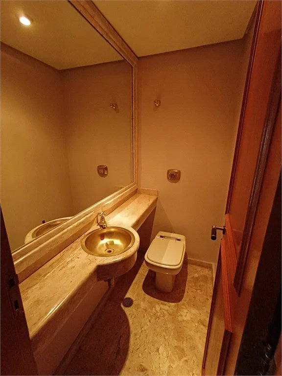 Apartamento à venda ou para alugar com 4 quartos, sendo 1 suíte, em Vila Andrade, São Paulo, SP