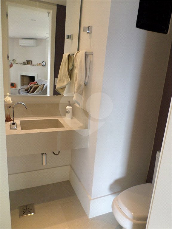 Apartamento à venda com 4 quartos, sendo 2 suítes, em Jardim Londrina, São Paulo, SP