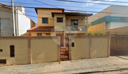 Casa à venda com 4 quartos, sendo 1 suíte,  em Vila Leão, Sorocaba, SP