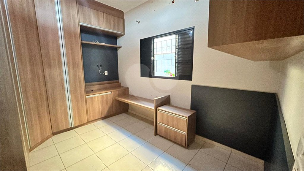 Casa à venda com 3 quartos, sendo 1 suíte,  em Ipê, Três Lagoas, MS