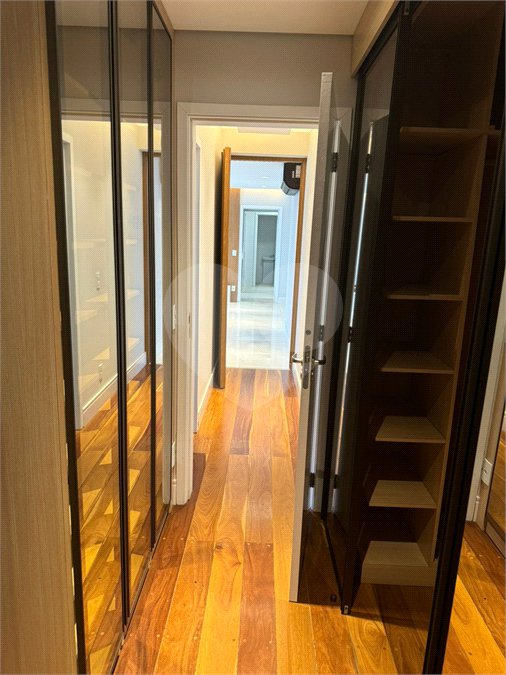 Apartamento para alugar com 3 suítes em Vila Gertrudes, São Paulo, SP