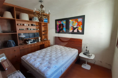 Casa à venda com 3 quartos, sendo 1 suíte, em Alto da Boa Vista, São Paulo, SP