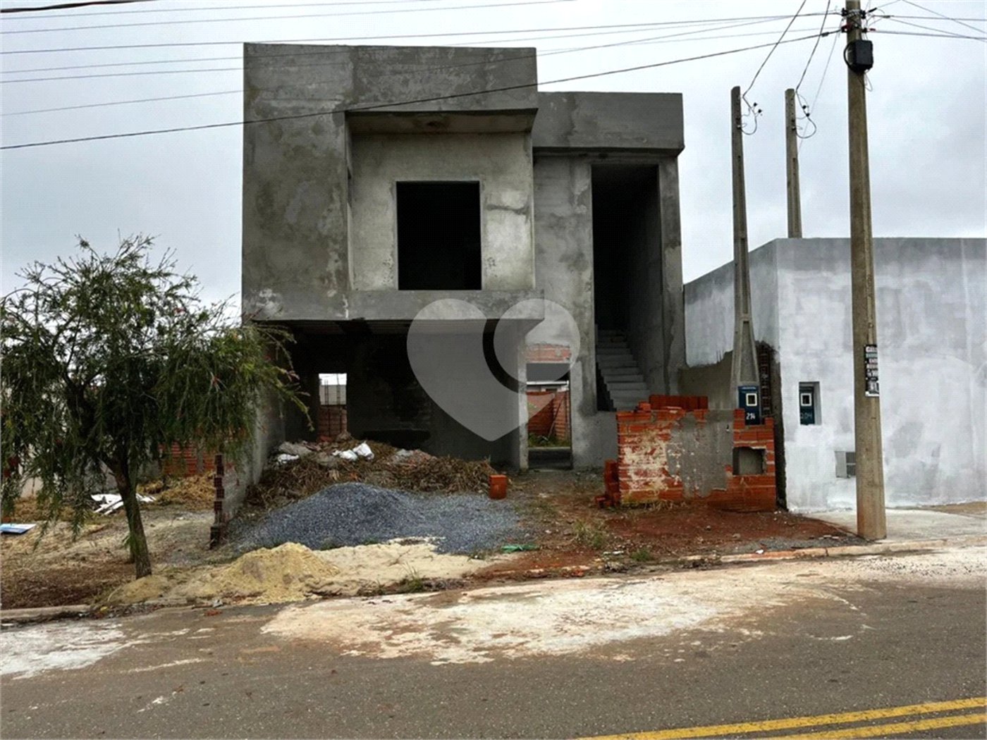 Casa à venda com 3 quartos, sendo 1 suíte, em Residencial Villaggio Di Capri, Itapetininga, SP