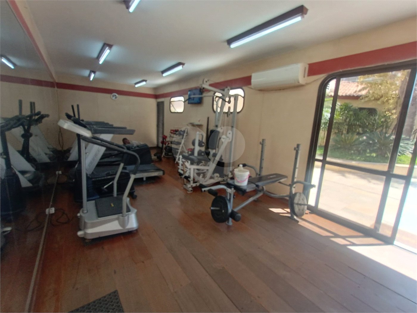 Apartamento para alugar com 4 quartos, sendo 3 suítes, em Vila Gomes Cardim, São Paulo, SP