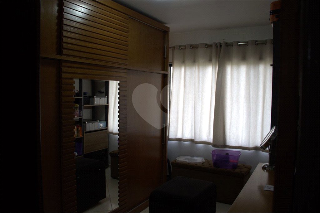 Casa à venda com 3 quartos, sendo 1 suíte, no condomínio Village da Posse, Rio de Janeiro - RJ