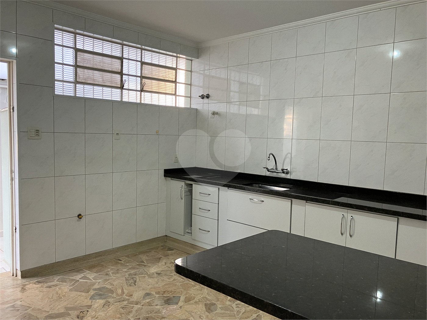 Casa Térrea à venda com 4 quartos, sendo 2 suítes, em Jardim Santa Rosália, Sorocaba, SP