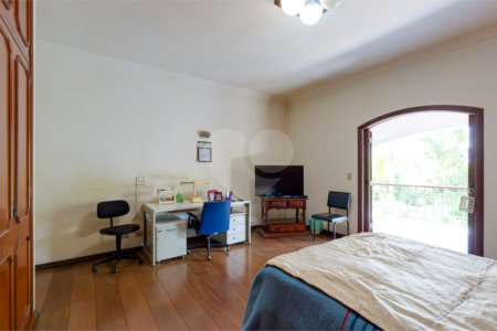 Casa à venda com 5 suítes no condomínio Chácara Flora, São Paulo - SP