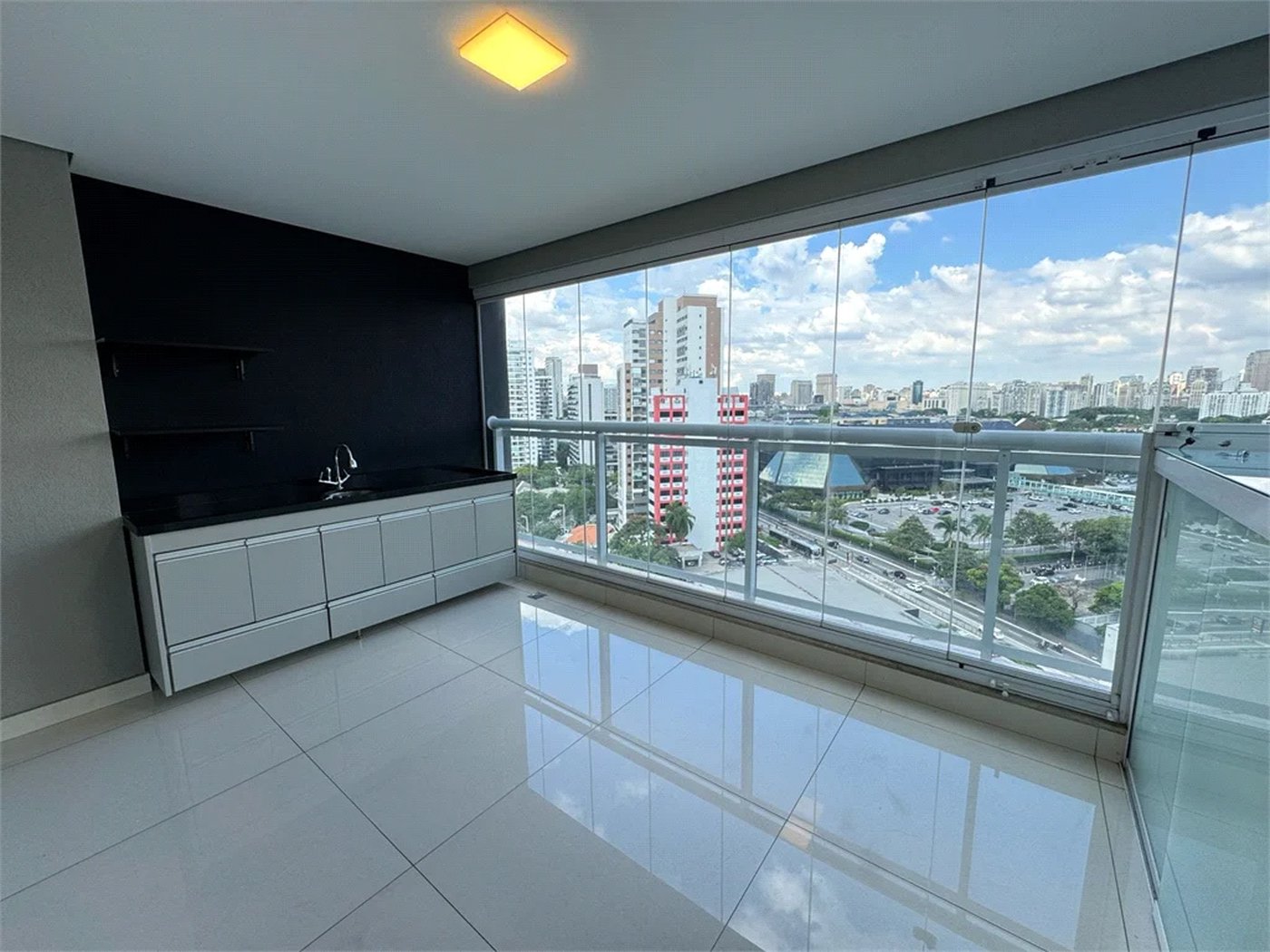 Apartamento à venda com 3 quartos, sendo 1 suíte, em Pinheiros, São Paulo, SP