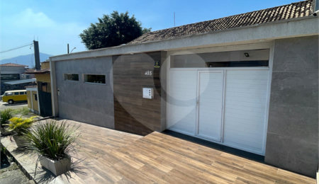 Casa Térrea à venda com 3 quartos, sendo 2 suítes,  em Campo Grande, Rio de Janeiro, RJ