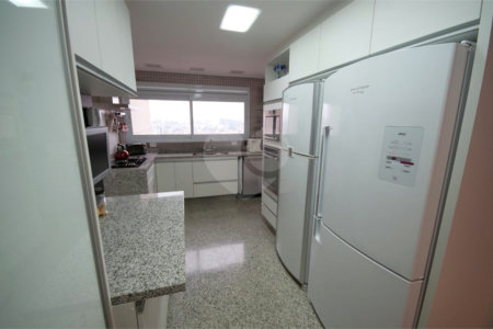 Apartamento à venda com 4 quartos, sendo 3 suítes, em Vila Romana, São Paulo, SP