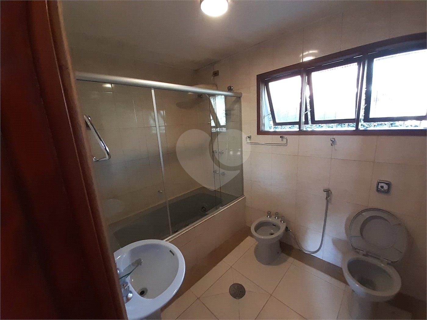 Casa Térrea à venda com 4 quartos, sendo 2 suítes, em Serra da Cantareira, Mairiporã, SP