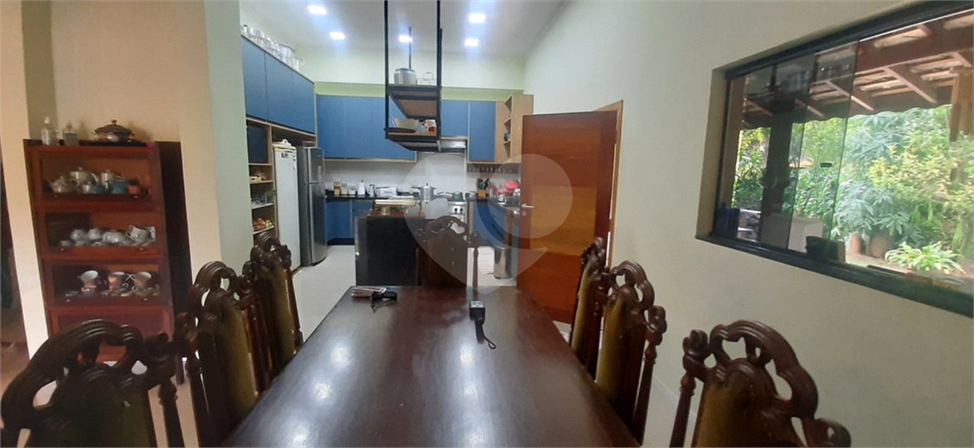 Casa à venda ou para alugar com 5 quartos, sendo 4 suítes, no condomínio Sausalito, Mairiporã - SP