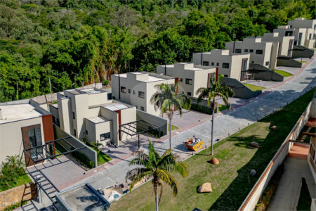 Casa em condomínio à venda com 3 suítes em Vila Santista, Atibaia, SP