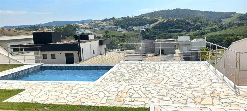 Casa à venda com 3 suítes em Santa Isabel, Louveira, SP