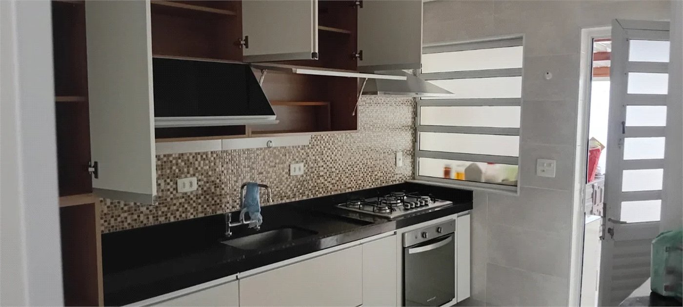Casa à venda com 4 quartos, sendo 2 suítes, em Vila Sônia, São Paulo, SP