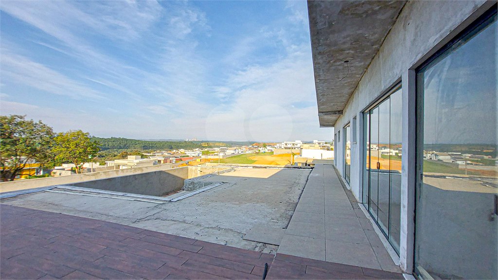 Casa à venda com 3 quartos, sendo 1 suíte, no condomínio Residencial Fazenda Alta Vista, Salto de Pirapora - SP