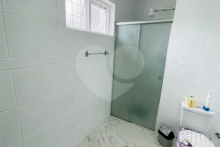Casa à venda com 4 quartos, sendo 1 suíte,  em Jardim Stella, Santo André, SP