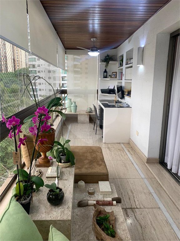 Apartamento à venda com 3 suítes em Vila Suzana, São Paulo, SP