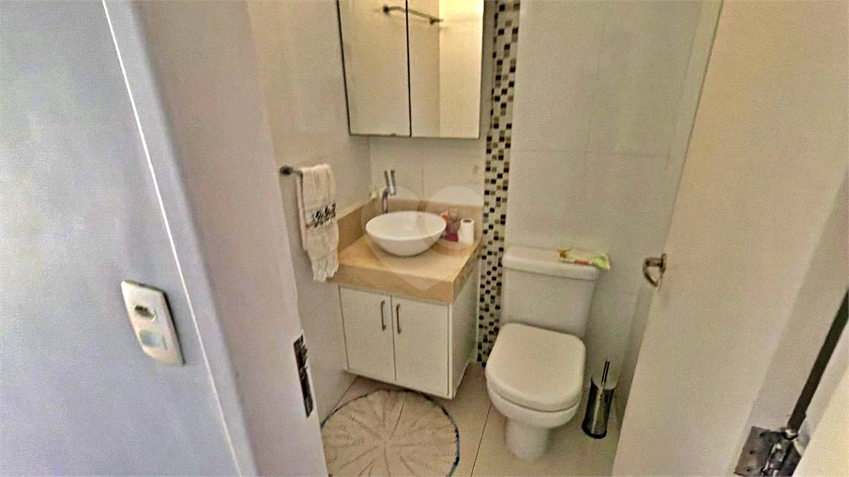 Apartamento à venda com 3 quartos, sendo 1 suíte, em Santo Amaro, São Paulo, SP