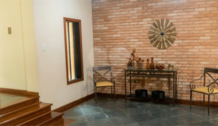 Casa à venda com 4 quartos, sendo 1 suíte,  em Jardim Leocádia, Sorocaba, SP