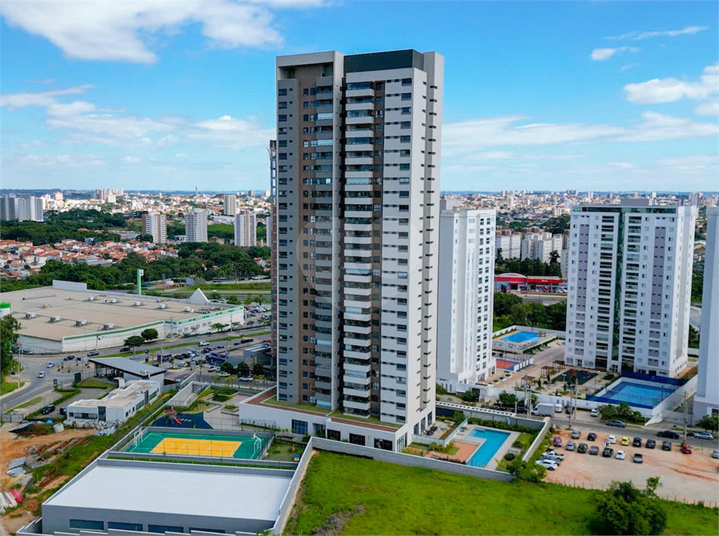 Apartamento à venda com 3 quartos, sendo 1 suíte, em Parque Campolim, Sorocaba, SP