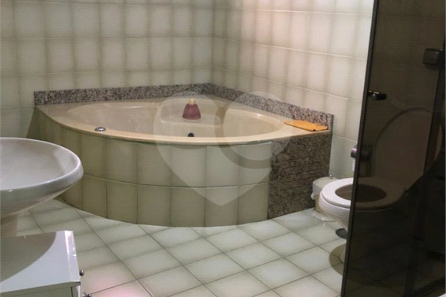 Sobrado à venda com 5 quartos, sendo 2 suítes, em Vila Maria Alta, São Paulo, SP
