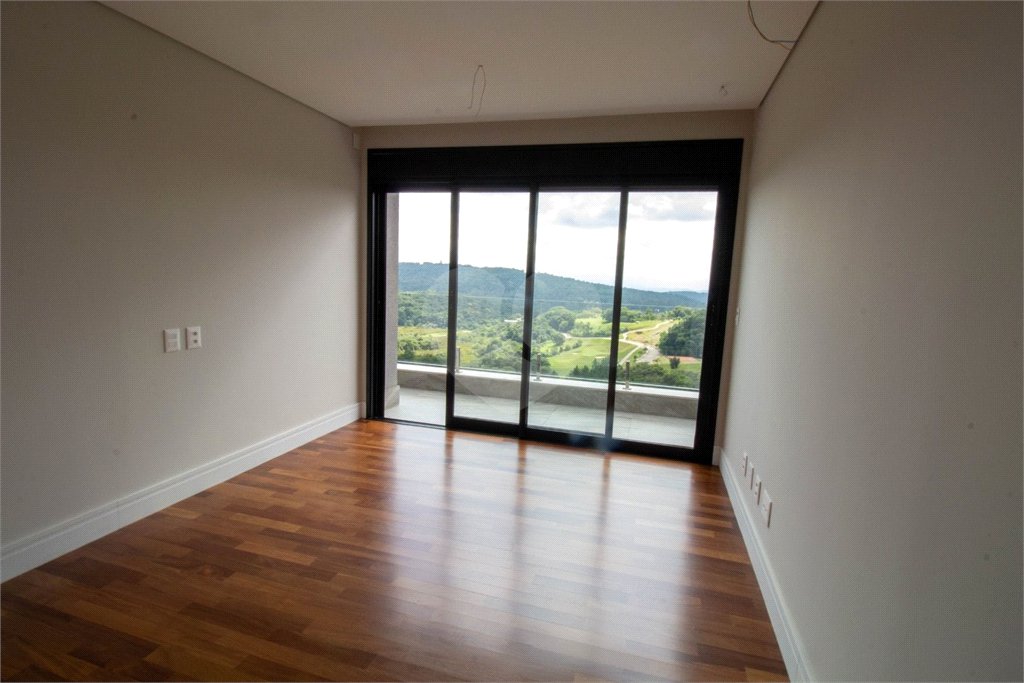 Casa à venda com 5 quartos, sendo 4 suítes, em Vila Darcy Penteado (mailasqui), São Roque, SP