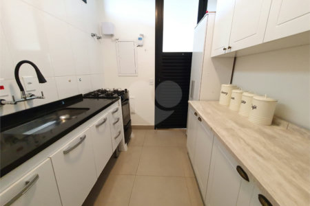 Casa à venda com 6 quartos, sendo 5 suítes, no condomínio Jardim Primavera, Louveira - SP