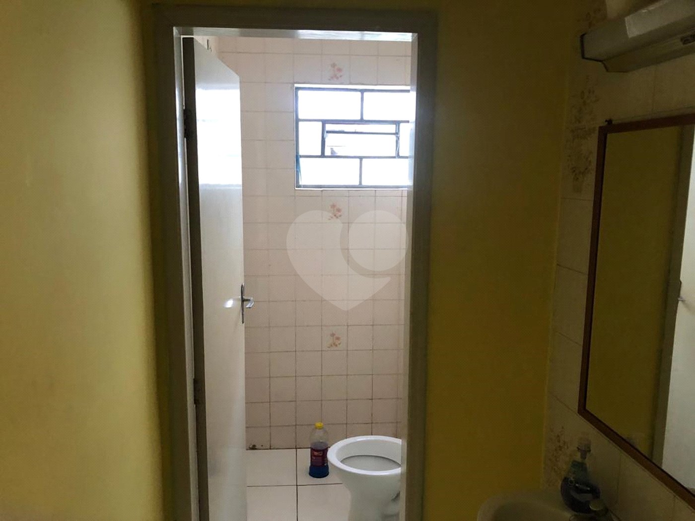 Sobrado à venda com 4 quartos, sendo 1 suíte, em Serra da Cantareira, Mairiporã, SP