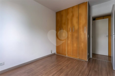 Apartamento à venda com 3 quartos, sendo 1 suíte, em Santo Amaro, São Paulo, SP