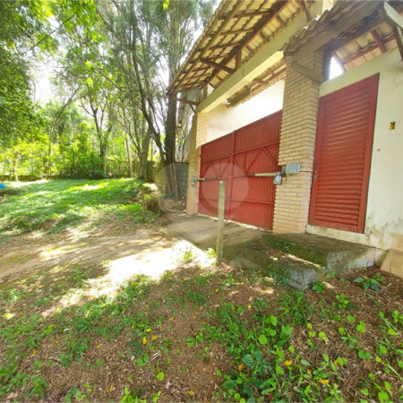 Casa à venda com 4 quartos, sendo 1 suíte, no Centro, Ibiúna, SP
